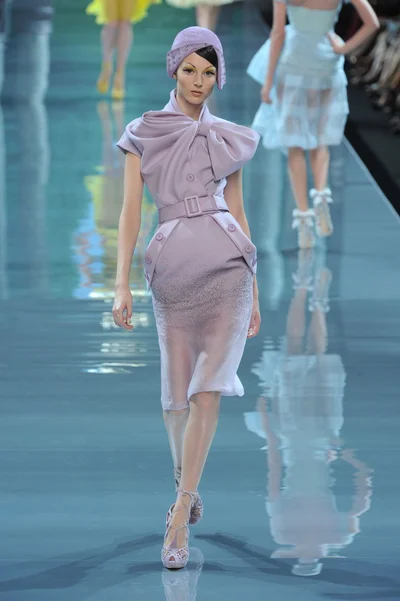 Look 17
